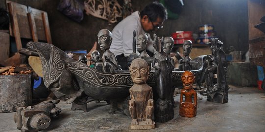 Melestarikan Budaya Melalui Patung