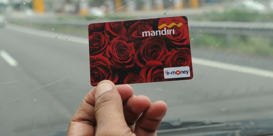 Bank Mandiri Girang Saat LRT MRT Beroperasi, Transaksi E-money Meningkat