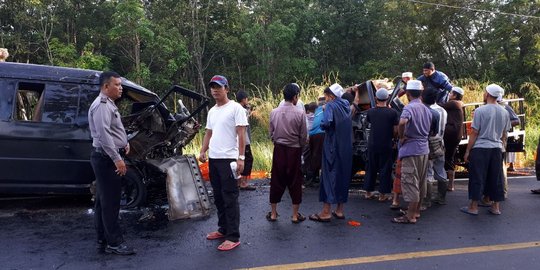 Sopir Ngantuk, Pikap Pindah Jalur Ditabrak L300, 3 Orang Tewas