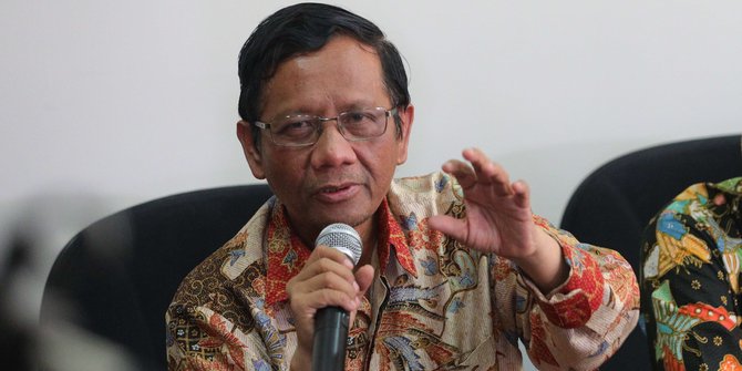 Mahfud MD 'Sentil' Kubu Jokowi dan Prabowo karena Debat Kusir