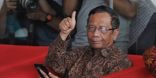 Andi Arief Bikin Mahfud MD Panas, Sampai Bilang SBY yang Teken UU