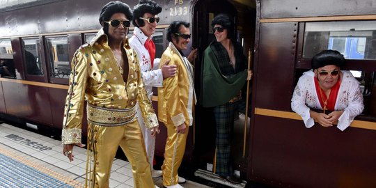 Stasiun Kereta di Sydney Diserbu Ratusan Penggemar Elvis Presley