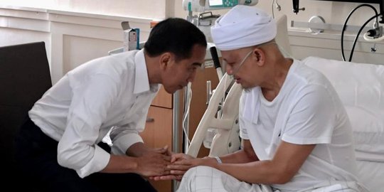 Anak Ustaz Arifin Ilham Ungkap Keakraban Ayahnya dengan Presiden Jokowi