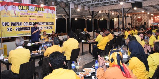 Airlangga Minta Caleg Golkar Punya Strategi Raup Suara Sebanyak-banyaknya