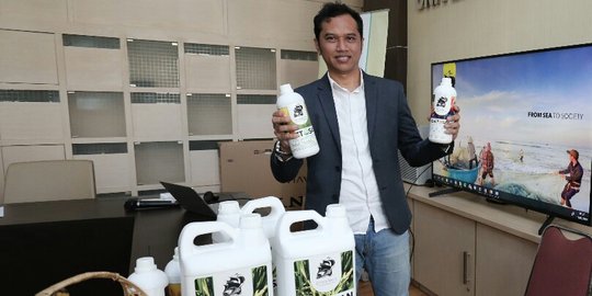Dosen Farmasi UGM Olah Limbah Cangkang Udang jadi Pestisida Ramah Lingkungan