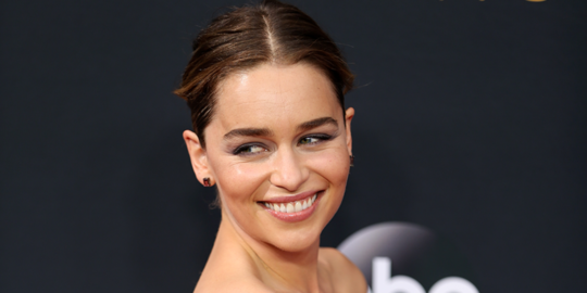 10 selebriti cantik beralis tebal alami, dari cara delevingne sampai kaia gerber