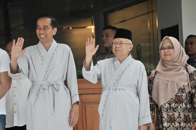 jokowi dan maruf main jalani tes kesehatan di rspad