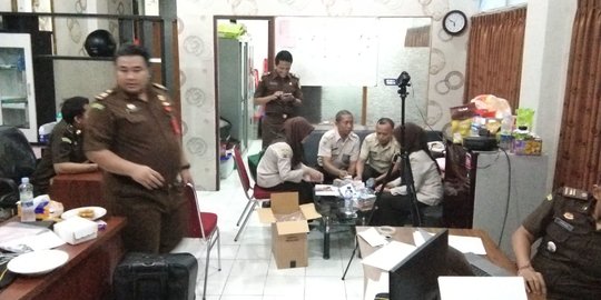 Sekretaris BPPKAD Gresik Potong Insentif Anak Buah Hingga Terkumpul Rp 500 Juta