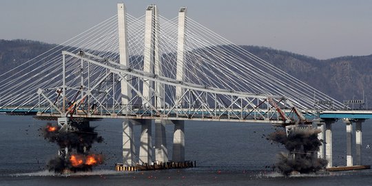 Sudah Tua, Jembatan Tappan Zee New York Dihancurkan