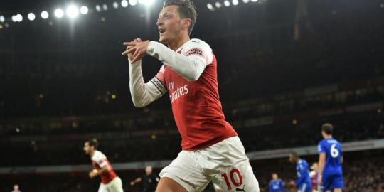 Atletico Madrid Diam-Diam Dekati Mesut Ozil