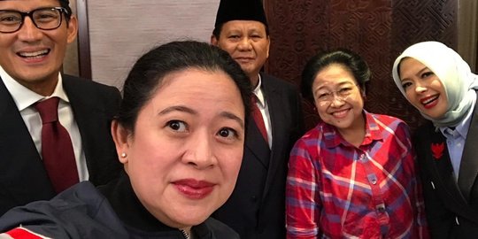 Di Ruang VIP Debat Pilpres, Prabowo-Sandiaga Selfie dengan Megawati dan Puan