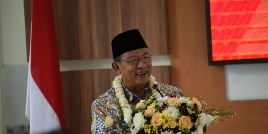 Usai Gelar Rapat, Menko Darmin Buru-buru Mau Nonton Debat Capres