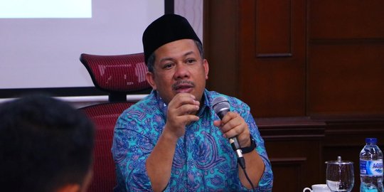 Fahri Hamzah Nilai Ma'ruf Amin Banyak Diam Karena Tersandera Contekan