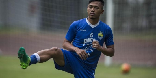 Gabung Persija, Tony Sucipto Banjir Pesan dari Suporter Persib