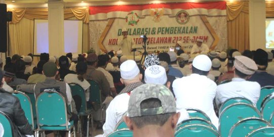 Deklarasi dan Pembekalan Koordinator 212 Se-Jatim Didemo Massa