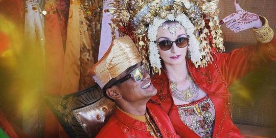 perbedaan dalam cara berkomunikasi rev1