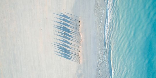 drone di udara terlebih dahulu