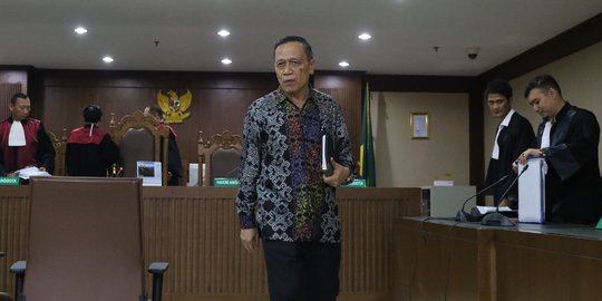 Suap Rp 3,3 Miliar, Mantan Anggota DPR Amin Santono Dituntut 10 Tahun Penjara