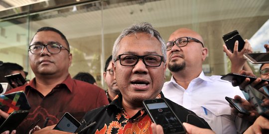 KPU Tegaskan Tidak Ada Aturan Larang Paslon Bawa Contekan Saat Debat