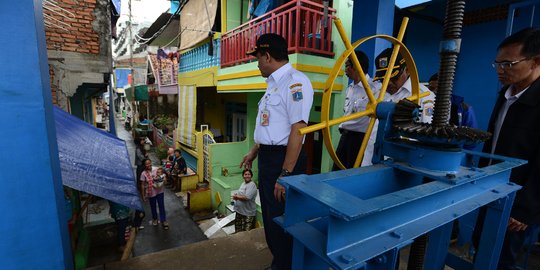 Antisipasi Banjir, Petugas Cek Kondisi Pompa Air