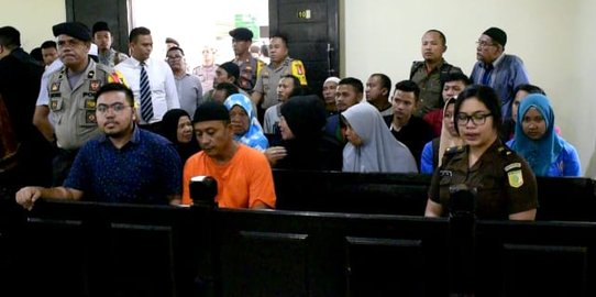 Hina Nabi Muhammad di Facebook, Aipda Saperio Dihukum 2 Tahun 6 Bulan Penjara