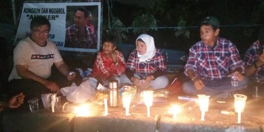 Malam Jelang Ahok Bebas, Simpatisan Gelar Doa Bersama di Depan Mako Brimob