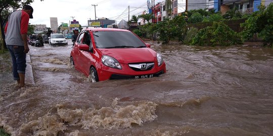 Peristiwa-Peristiwa Menegangkan Saat Banjir Terjang Sulawesi Selatan