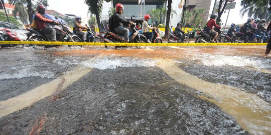 Banyak Genangan Setelah Hujan, Pemprov DKI Klaim Mampu Bereskan Dalam 1 Jam