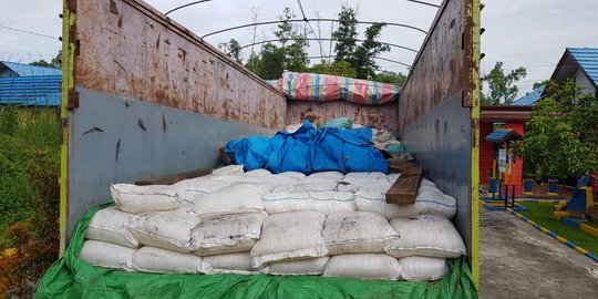 6,75 Ton Miras Cap Tikus Asal Manado Diselundupkan ke Balikpapan
