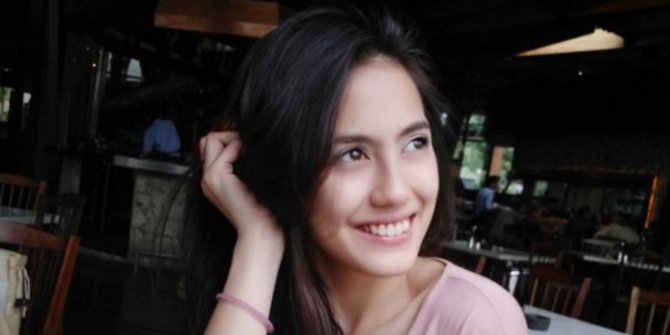 Tak Menyerah, 8 Artis Indonesia ini Mampu Taklukkan Kanker