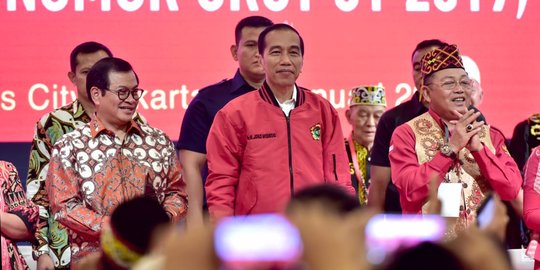 Dapat Dukungan Warga Dayak, Jokowi Yakin Menang Telak di Kalimantan