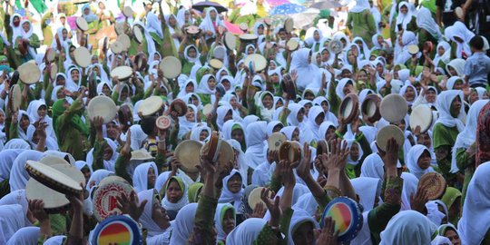 Ribuan Aparat dan Polwan Berhijab Amankan Harlah Muslimat NU di GBK