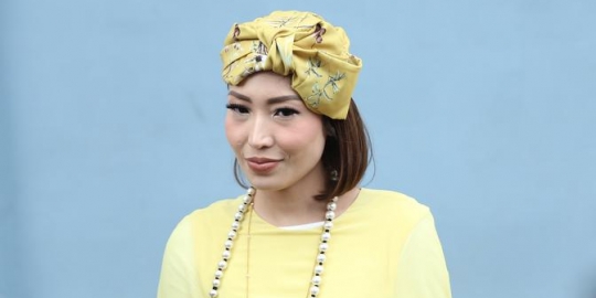 Ayu Dewi Kenang Aksi Nekatnya saat Dilamar Zumi Zola