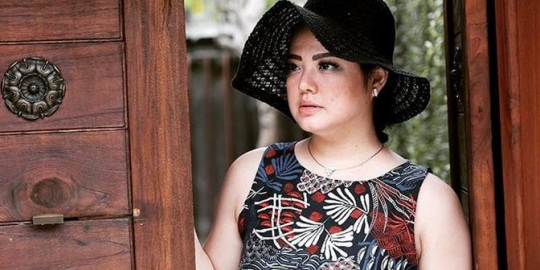 Magdalena Melahirkan Anak Kedua