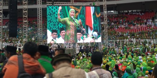 Di Harlah ke-73 Muslimat NU, Khofifah Puji Infrastruktur Jokowi