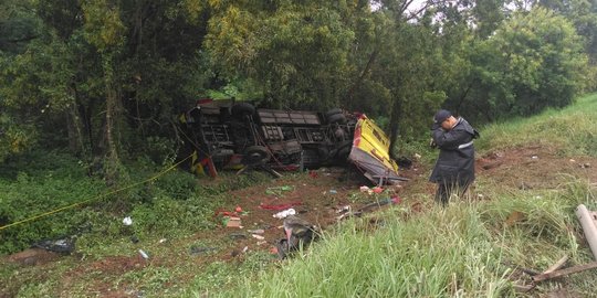 Bus Bima Jurusan Bandung - Merak Kecelakaan di Tol Cipularang, Empat Orang Meninggal