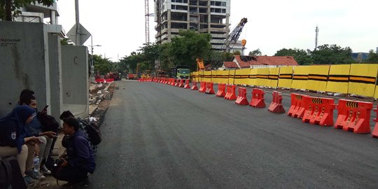 3 Tersangka Kasus Amblesnya Jalan Gubeng Tak Hadiri Pemeriksaan Polisi