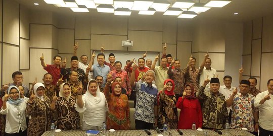 Ganjar Merasa Tak Langgar Aturan Kumpulkan 31 Kepala Daerah Dukung Jokowi