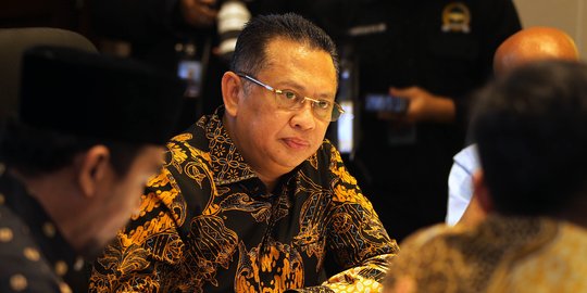 Ketua DPR Tak Masalah KPU Umumkan Caleg Eks Napi Korupsi ke Publik