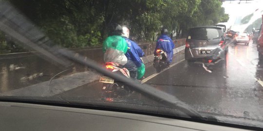 Menhub Budi: Motor Masuk Tol Belum Urgent