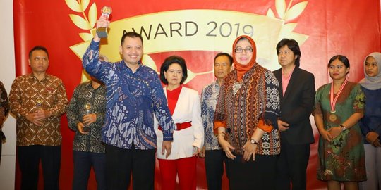 Poltracking Raih Penghargaan 'The Most Trusted Company Of The Year'