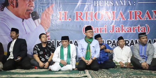 Silaturahmi ke Ponpes di Lamongan, Ketum PAN & Rhoma Irama Janji Bela Umat