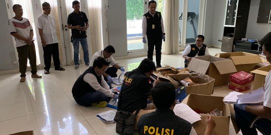 5 Boks Dokumen Disita Polisi Usai Geledah Kantor PSSI di Kemang