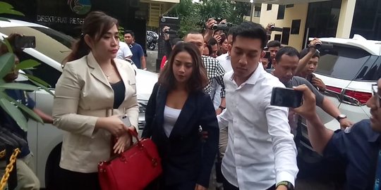 Tante Ajukan Diri Jadi Penjamin Penangguhan Penahanan Vanessa Angel