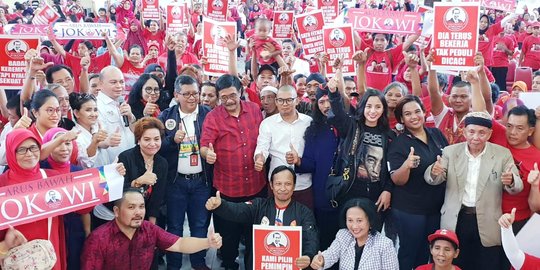 Relawan Arus Bawah Ibu-ibu Siap Kampanye Door to Door Untuk Jokowi-Ma'ruf