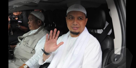 Kepulangan Ustaz Arifin Ilham Diiringi Takbir