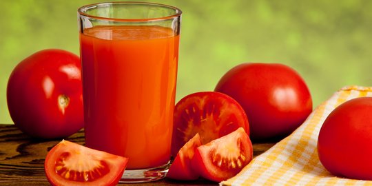 Dapat Langsing dan Kulit Cantik dalam Sebulan dengan Jus Tomat Mentimun, Ini Caranya
