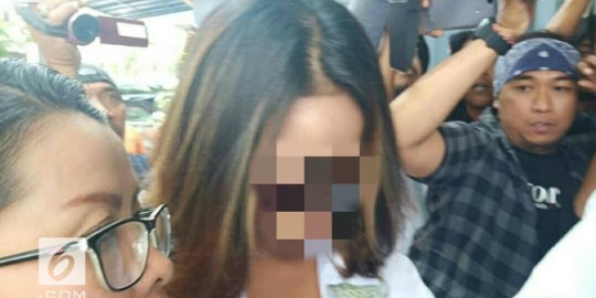 Masih Dirawat, Penyakit Sinus Artis VA Juga Ikut Kambuh
