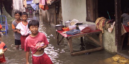 PLN Padamkan Listrik Ribuan Pelanggan Akibat Banjir di Manado