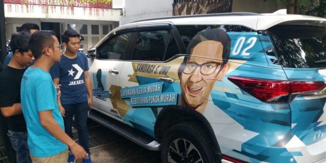 Relawan Sandiaga Galakkan Kampanye Lewat Desain Stiker Mobil